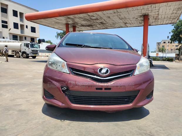 Toyota Vitz 2013 Brown