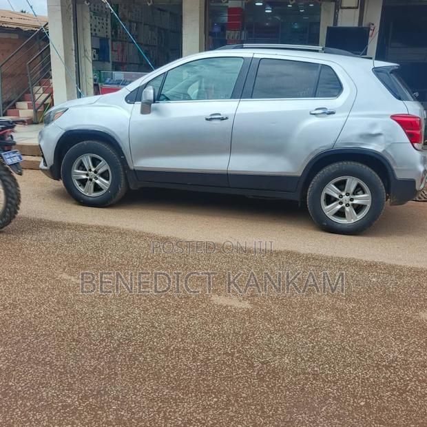 Chevrolet Trax 2018 Gray