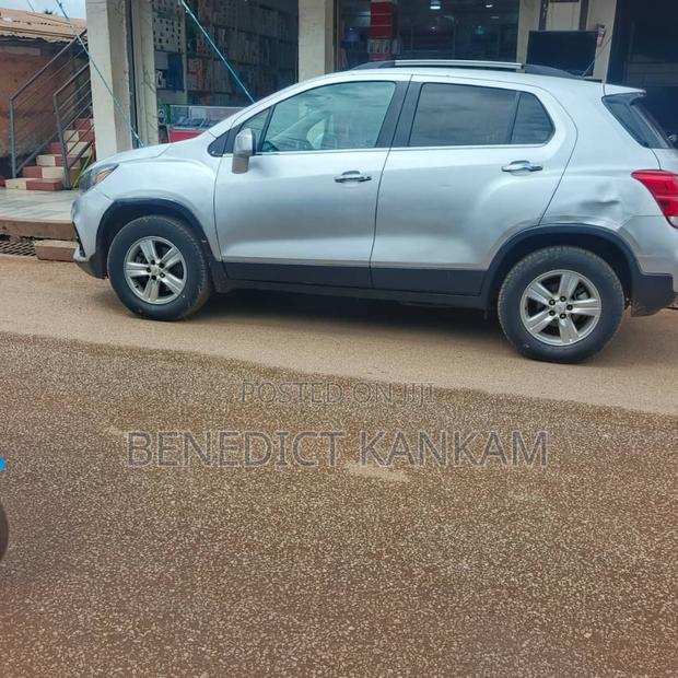 Chevrolet Trax 2018 Gray