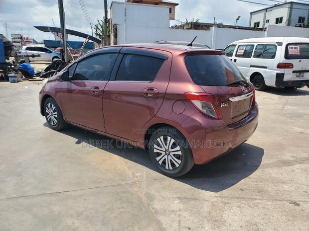 Toyota Vitz 2013 Brown