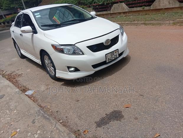 Toyota Corolla 2009 White
