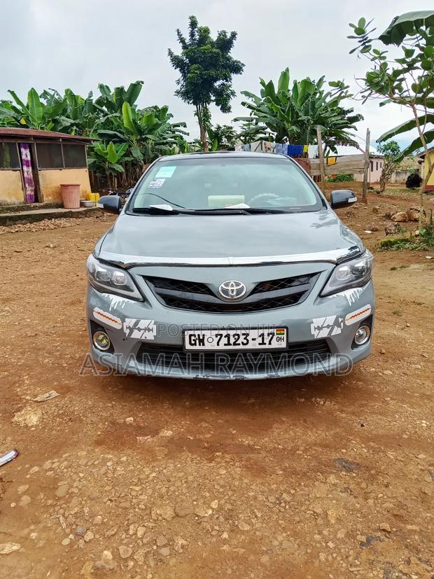 Toyota Corolla LE 4dr Sedan (1.8L 4cyl 4A) 2012 Gray