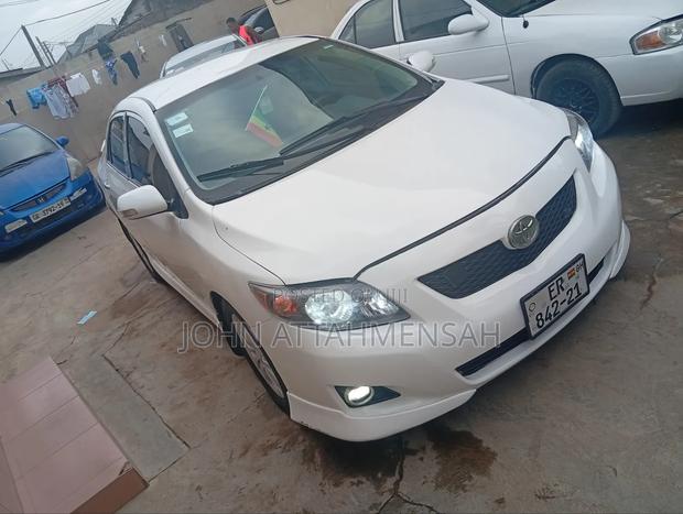 Toyota Corolla 2009 White