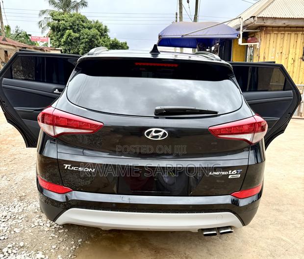 Hyundai Tucson Limited AWD 2017 Black