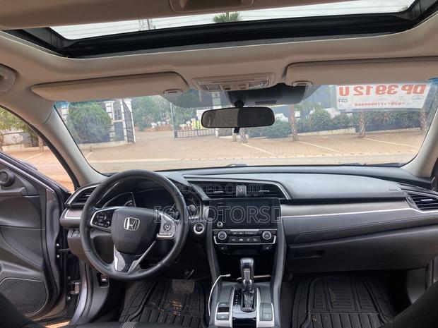 Honda Civic EX 2021 Gray