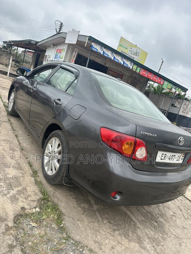 Toyota Corolla LE 4dr Sedan (1.8L 4cyl 4A) 2010 Gray