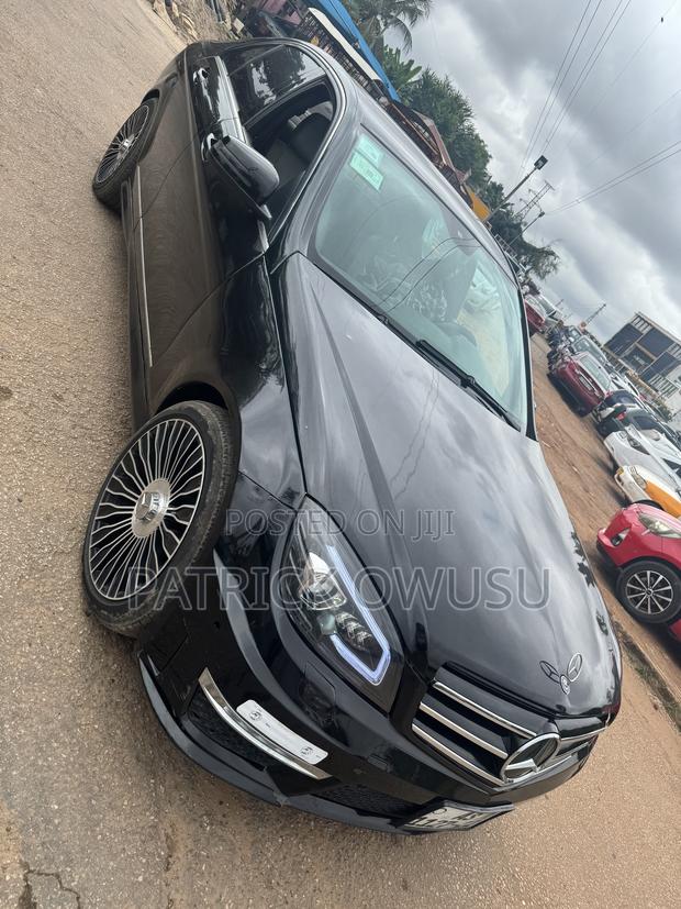 Mercedes-Benz C300 2008 Black