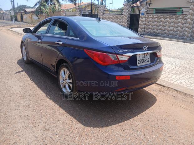 Hyundai Sonata Limited Sedan FWD (2.4L 4cyl 6A) 2012 Blue