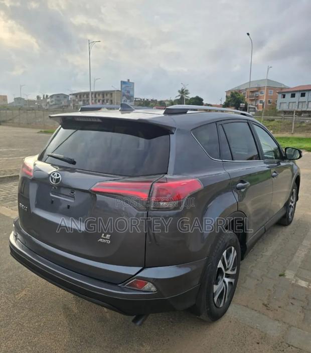 Toyota RAV4 2018 Gray