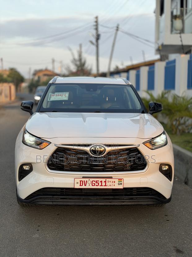 Toyota Highlander XLE AWD 2023 White