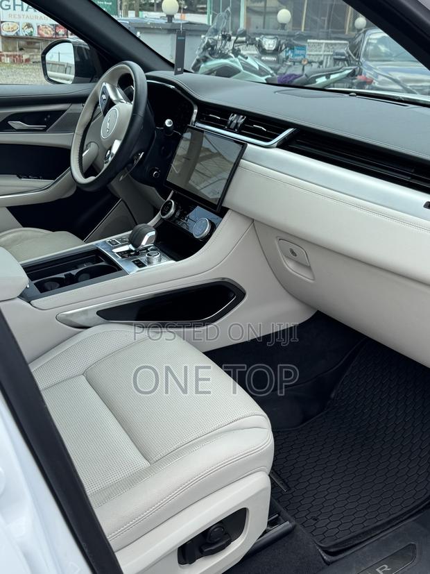 Jaguar F-Pace P250 R-Dynamic S AWD 2024 White