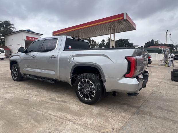 Toyota Tundra 2024 Silver