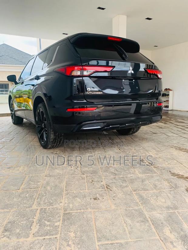 Mitsubishi Outlander SE Black Edition 2023 Black