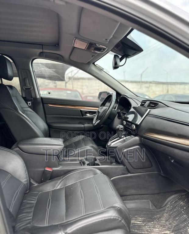Honda CR-V Touring AWD 2019 Silver