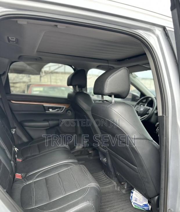 Honda CR-V Touring AWD 2019 Silver