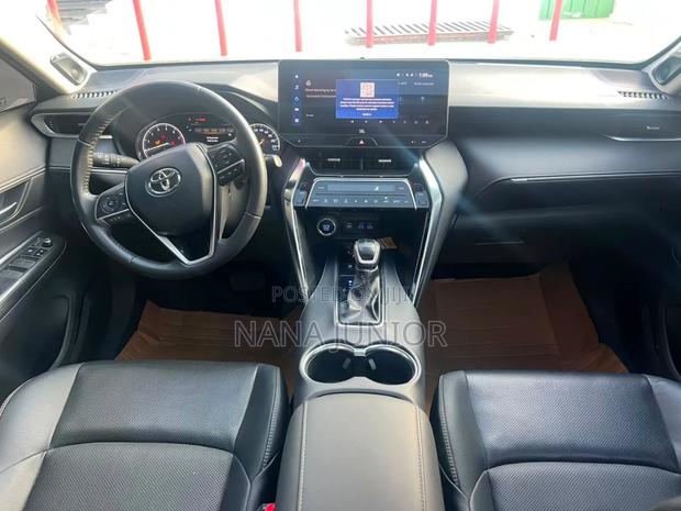 Toyota Venza 2022 White