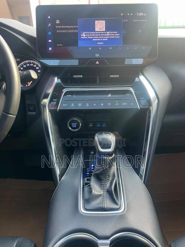 Toyota Venza 2022 White