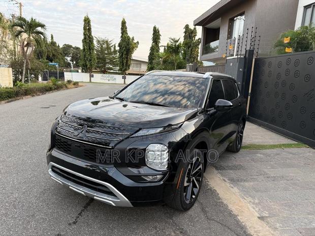 Mitsubishi Outlander 2024 Black