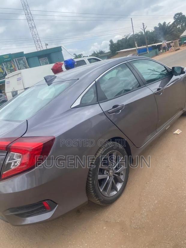 Honda Civic 2019 Gray
