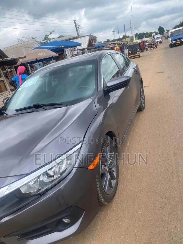 Honda Civic 2019 Gray