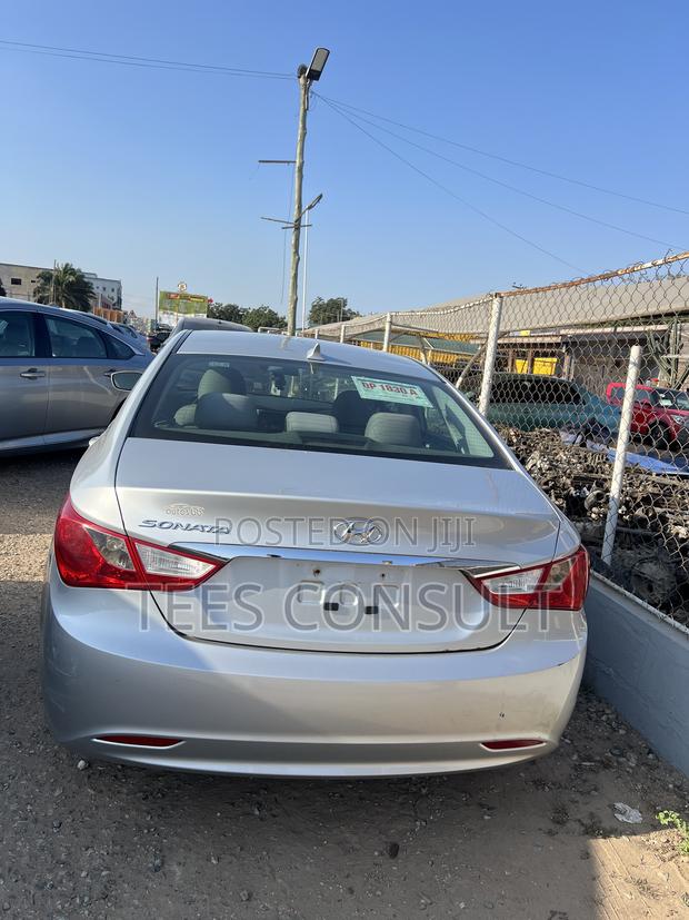 Hyundai Sonata 2010 Silver