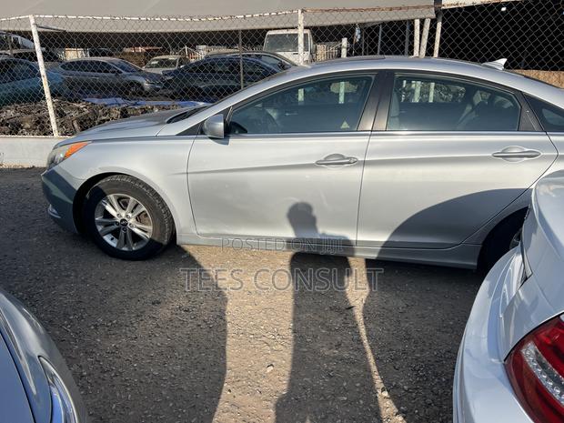 Hyundai Sonata 2010 Silver