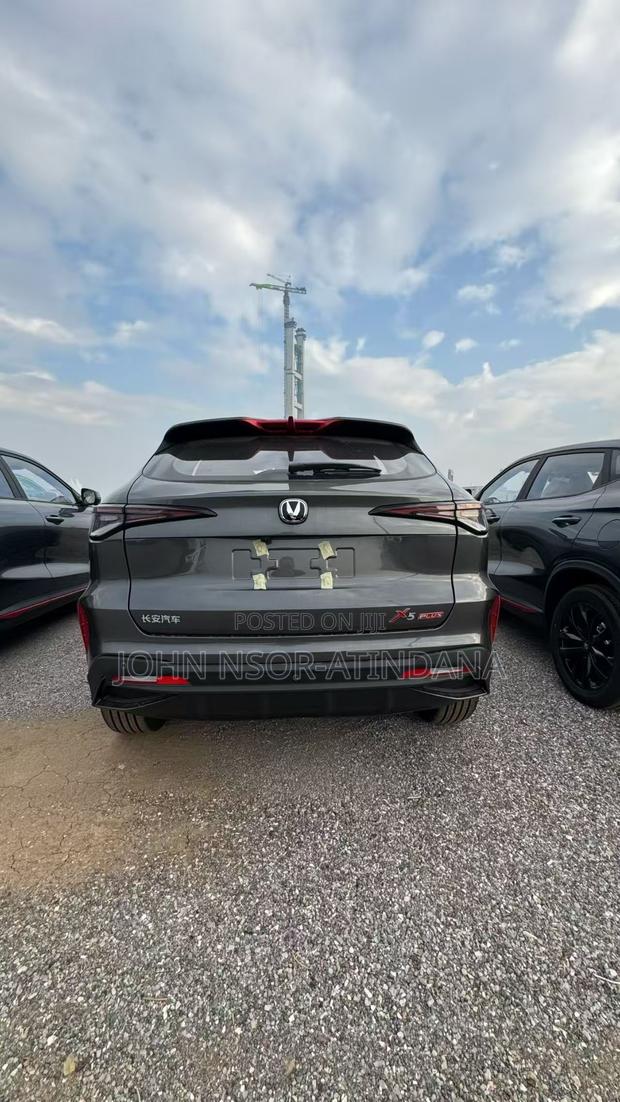 Changan UNI-T 1.5 FWD 2023 Silver