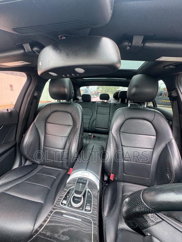 Mercedes-Benz C300 Base 4Matic Sedan AWD (2.0L 4cyl 7A) 2017 Gray