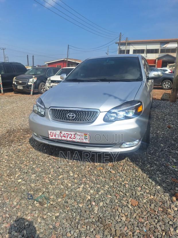 Toyota Corolla LE 4dr Sedan (1.8L 4cyl 4A) 2010 Silver