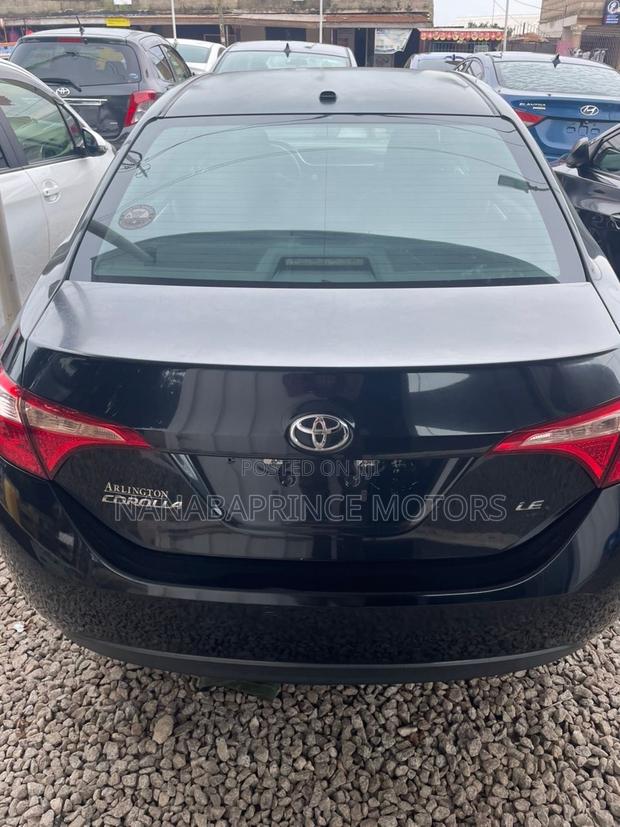Toyota Corolla LE Eco (1.8L 4cyl 2A) 2018 Black