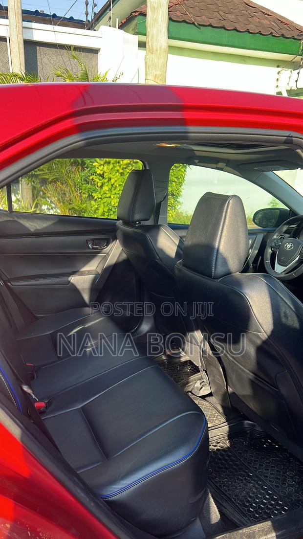 Toyota Corolla 2018 Red