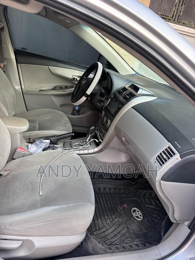 Toyota Corolla 2013 Silver