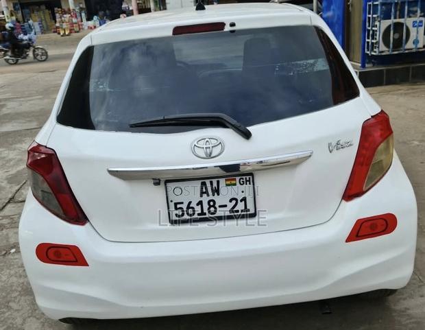 Toyota Vitz 1.0 FWD 3dr 2012 White