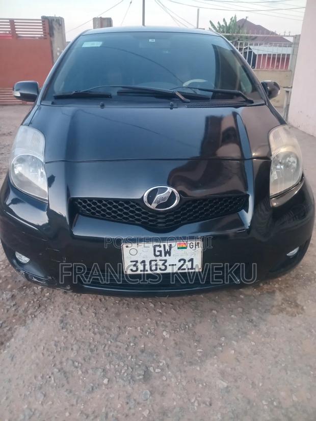 Toyota Vitz 1.0 FWD 5dr 2010 Black