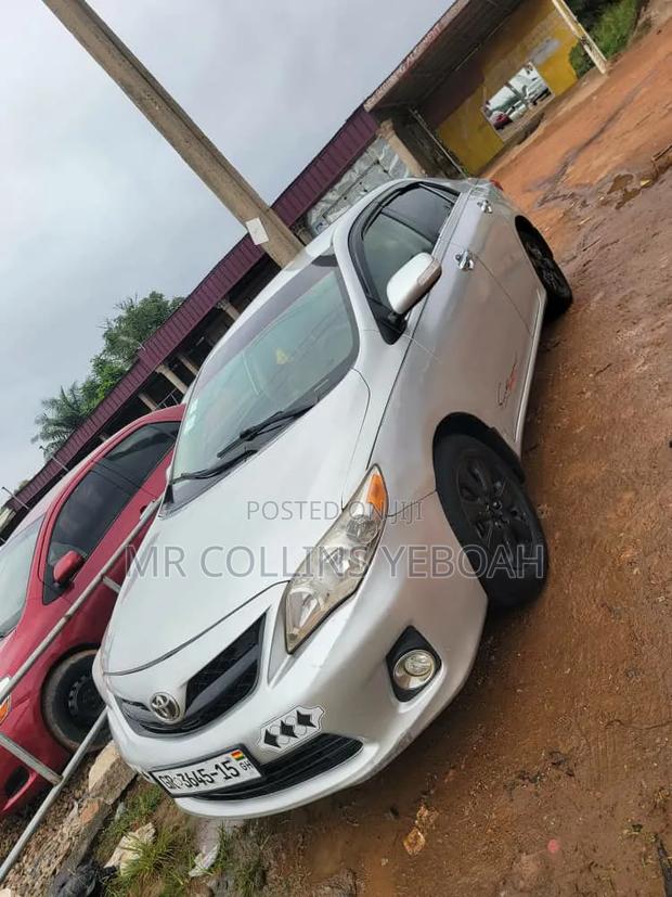 Toyota Corolla 2010 Silver