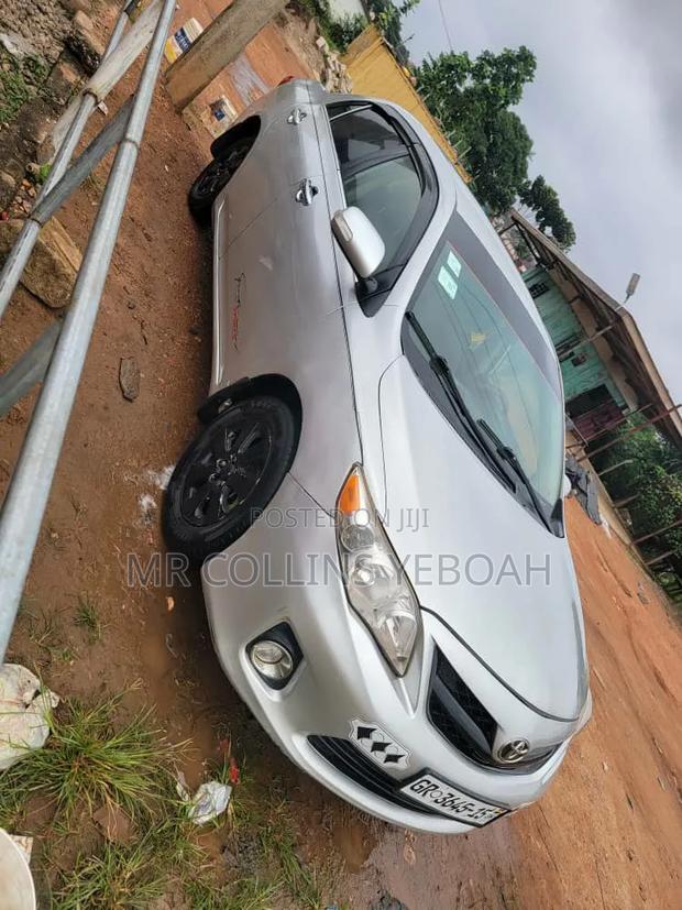 Toyota Corolla 2010 Silver