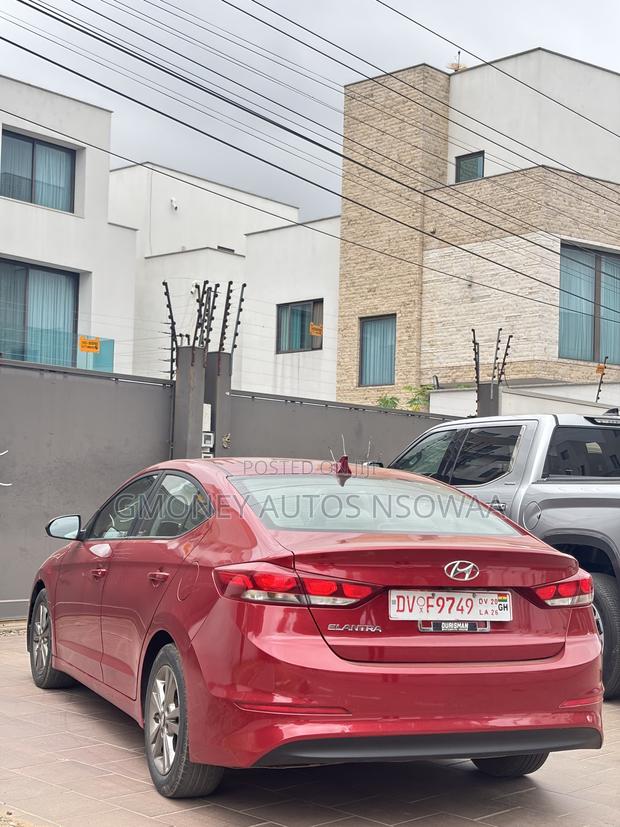 Hyundai Elantra ECO 2019 Red