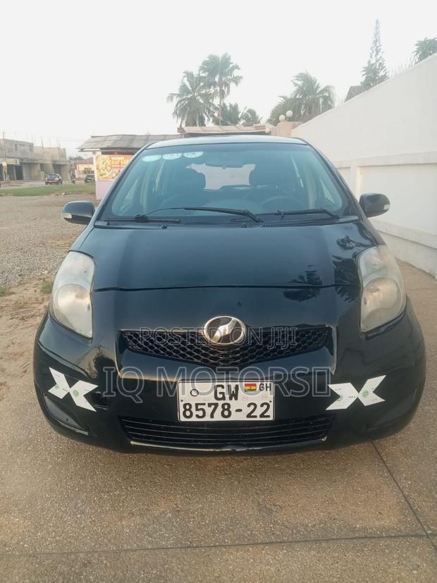 Toyota Vitz 1.3 FWD 3dr 2010 Black