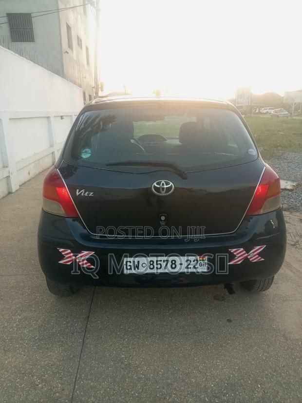Toyota Vitz 1.3 FWD 3dr 2010 Black