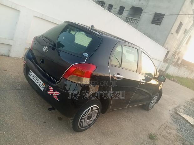 Toyota Vitz 1.3 FWD 3dr 2010 Black