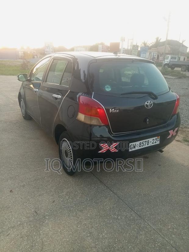 Toyota Vitz 1.3 FWD 3dr 2010 Black