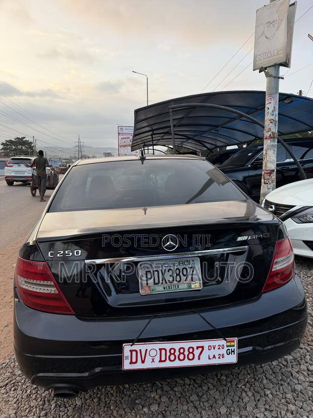 Mercedes-Benz C250 2014 Black