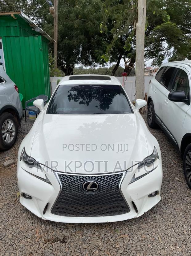 Lexus LS 2016 White