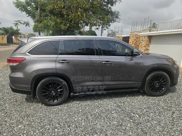 Toyota Highlander 2017 Gray