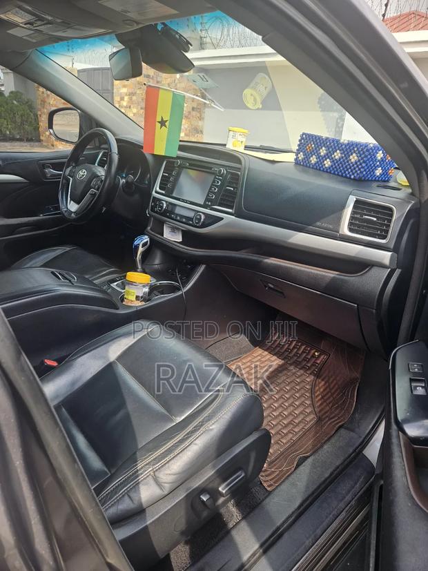 Toyota Highlander 2017 Gray