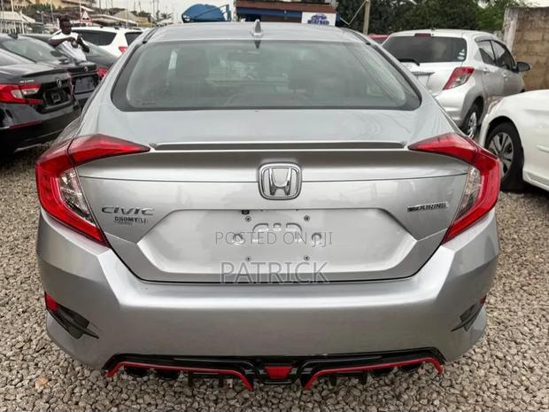 Honda Civic Touring 4dr Sedan (1.5L 4cyl) 2016 Silver