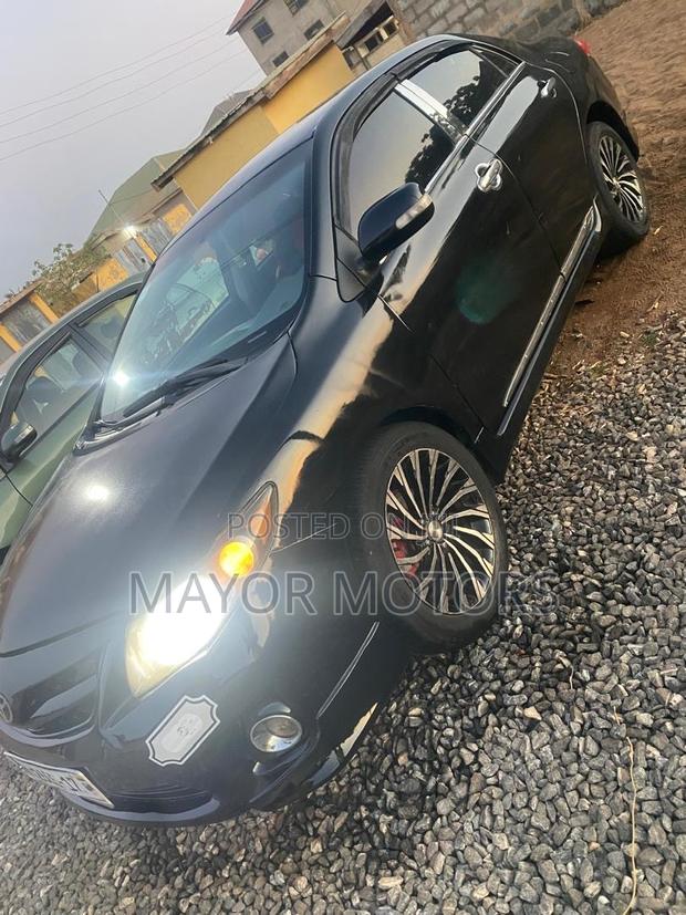 Toyota Corolla LE Special Edition 4dr Sedan (1.8L 4cyl 4A) 2013 Black