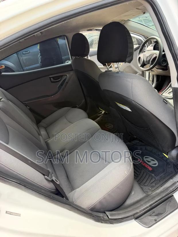 Hyundai Elantra 2013 White