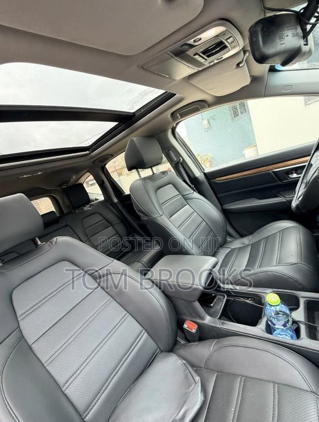 Honda CR-V Touring 4dr SUV AWD (1.5L 4cyl CVT) 2017 Black