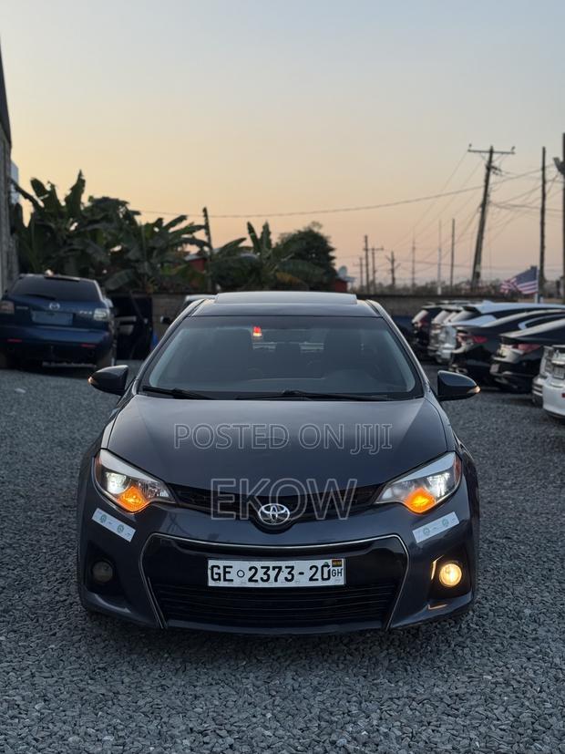 Toyota Corolla S 4dr Sedan (1.8L 4cyl CVT) 2016 Gray